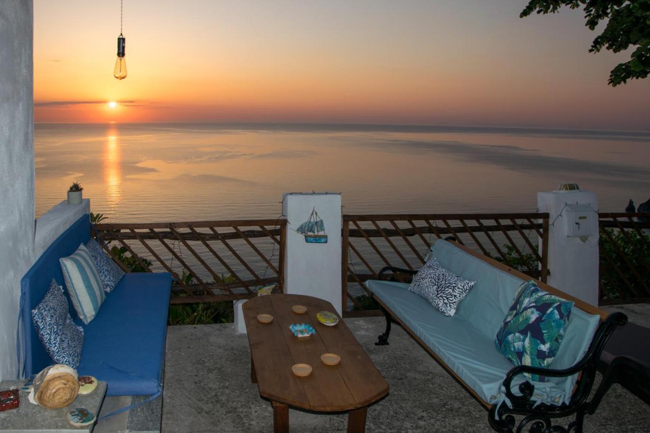 Вилла Balcony On The Rocks Agioi Saranta Экстерьер фото